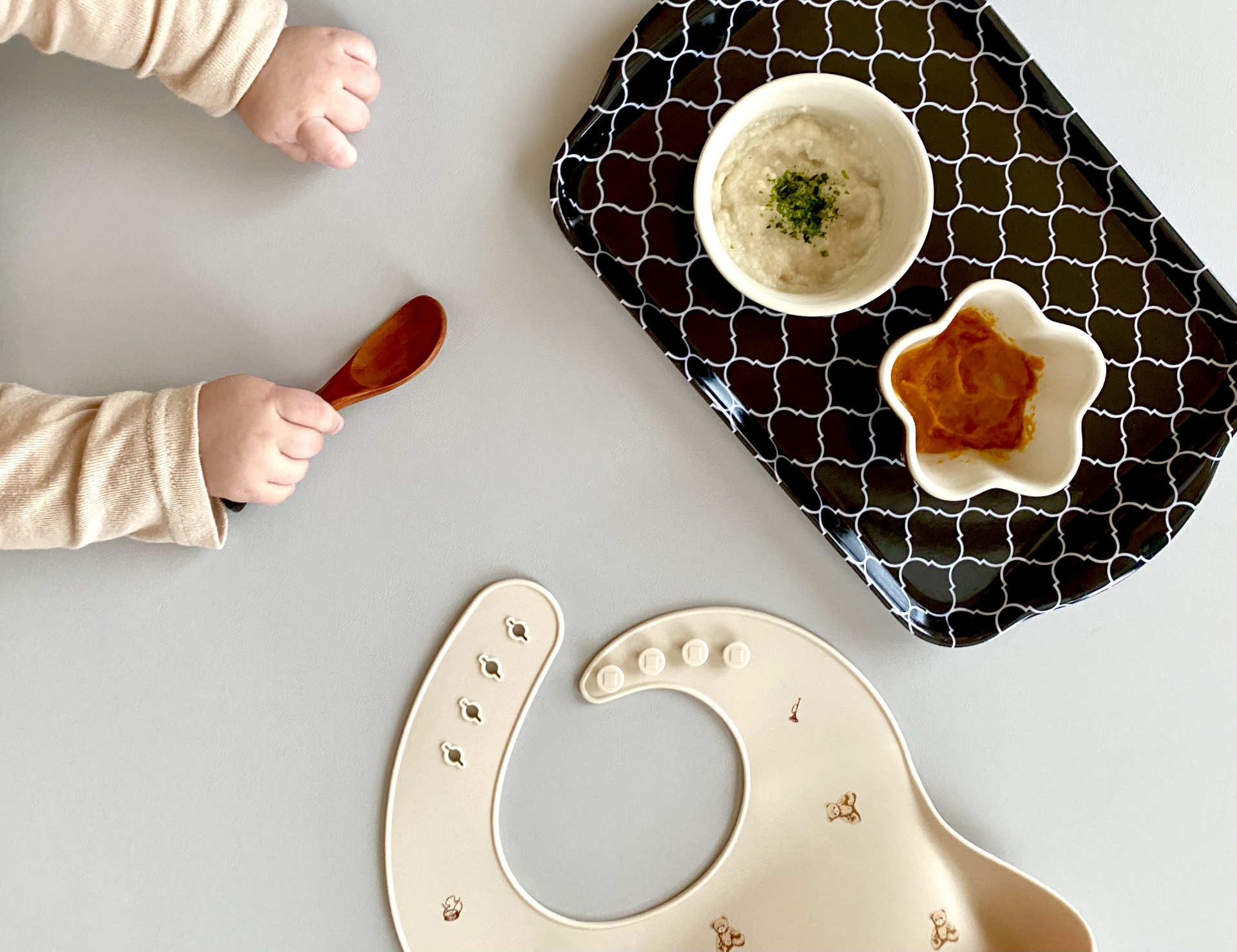 離乳食にトマトジュースはいつから？月齢別のレシピと注意点【管理栄養士監修】