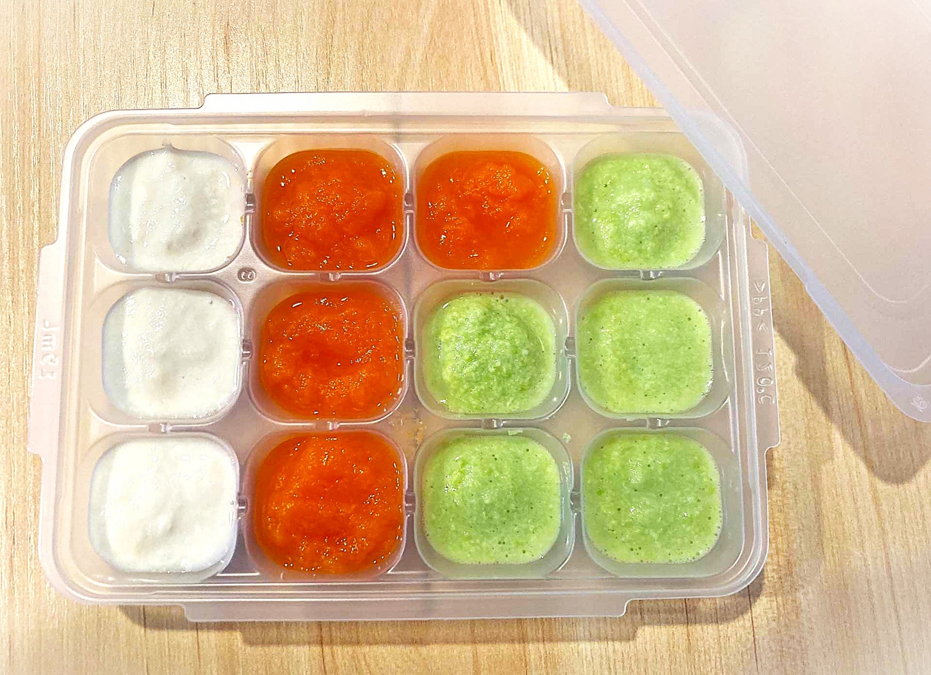 離乳食にトマトジュースはいつから？月齢別のレシピと注意点【管理栄養士監修】